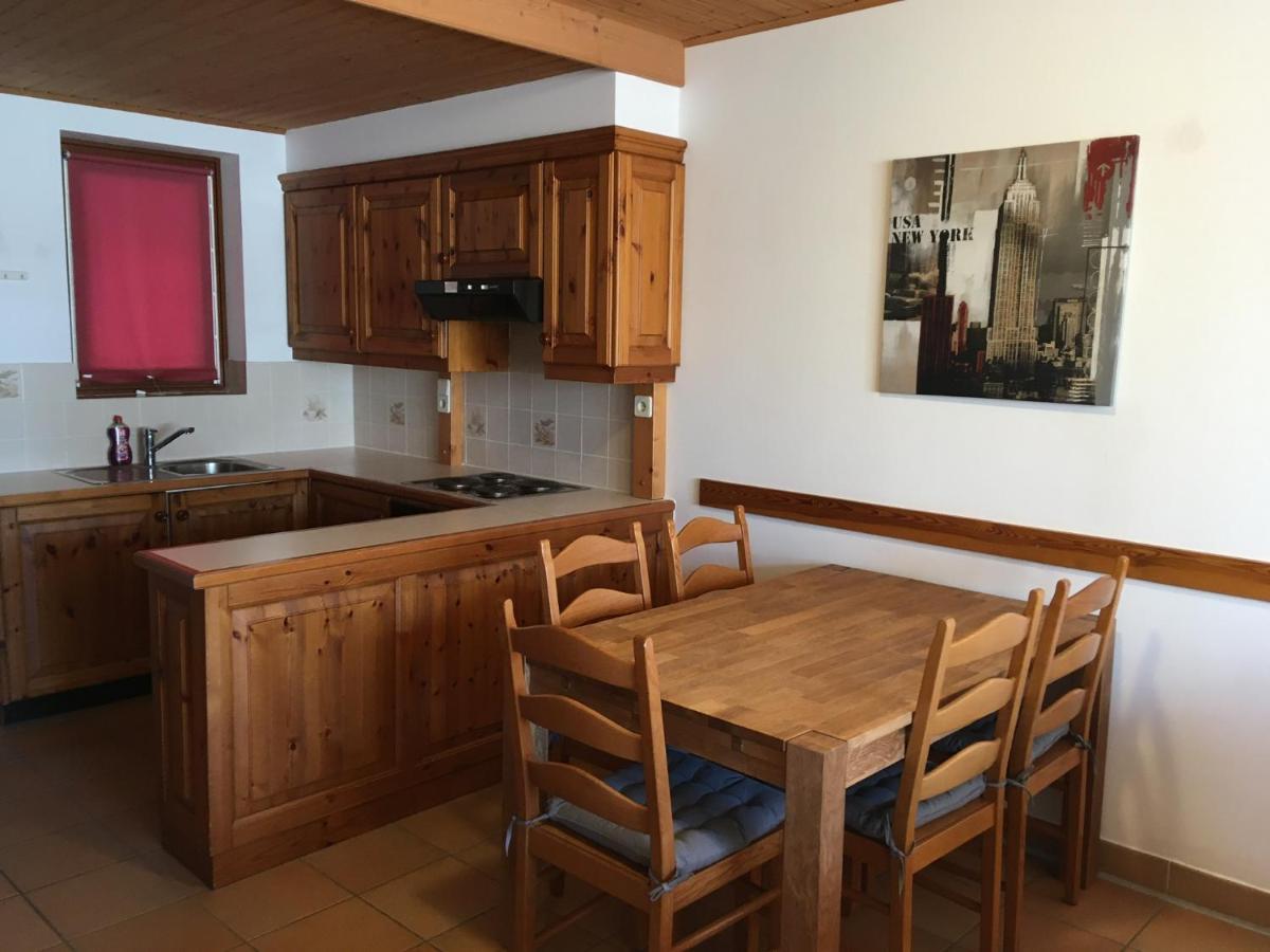 Kanzelhohe Familienapartment Sonne Und Schnee מראה חיצוני תמונה